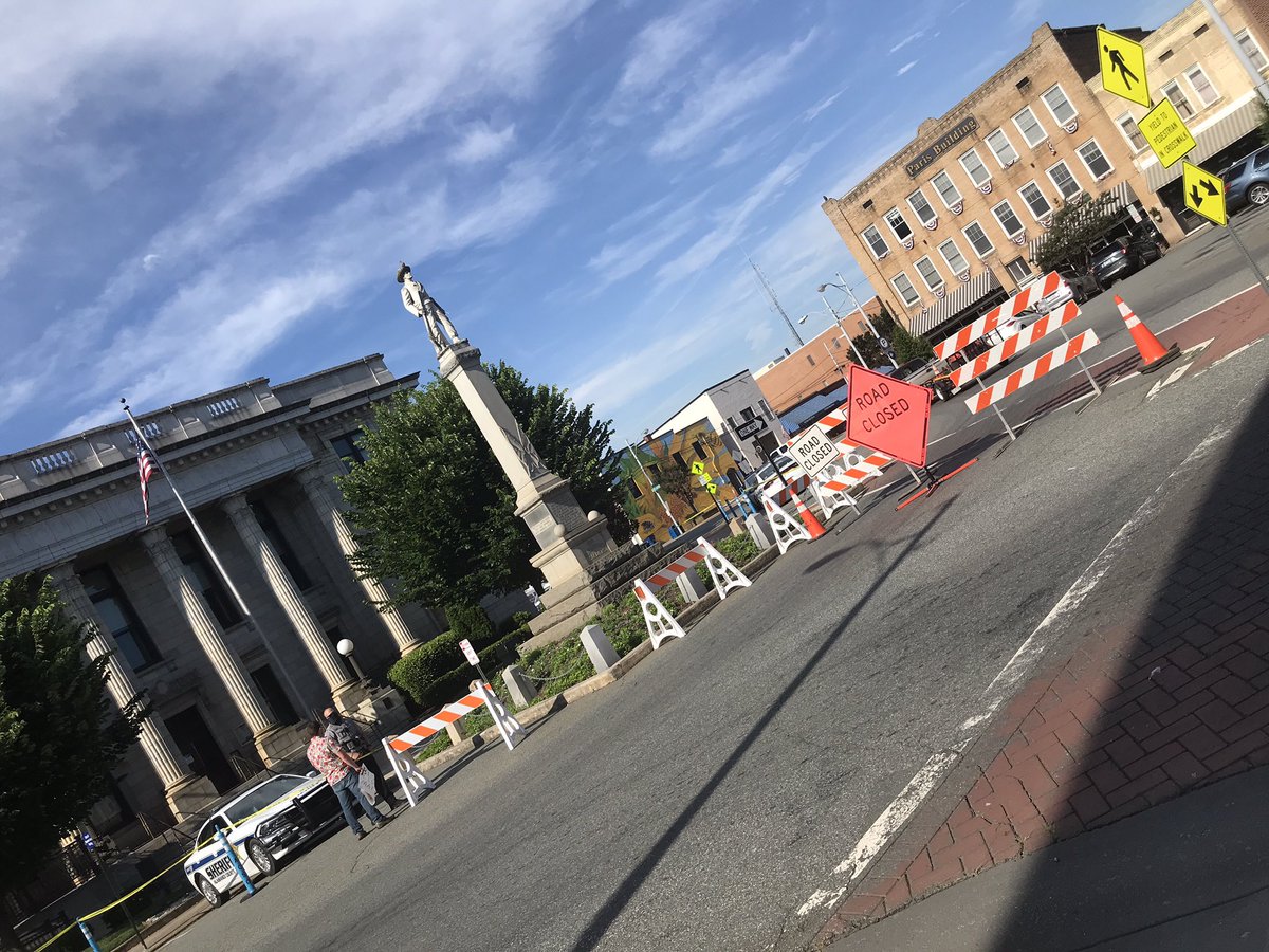 Traffic circle is closed today and a self-described boogaloo  @Mattattacks25 is holding a Black Lives Matter sign, talking with the deputies, and giving speeches on the treasonous Confederacy and the evils of slavery. Welcome to Graham, North Carolina!