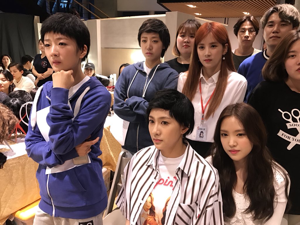yume_mymee's tweet photo. Apinkตอนเห็นแอคที่ทวิตว่าซึงอูแบกค่าย https://t.co/thUSh8Nnb1
