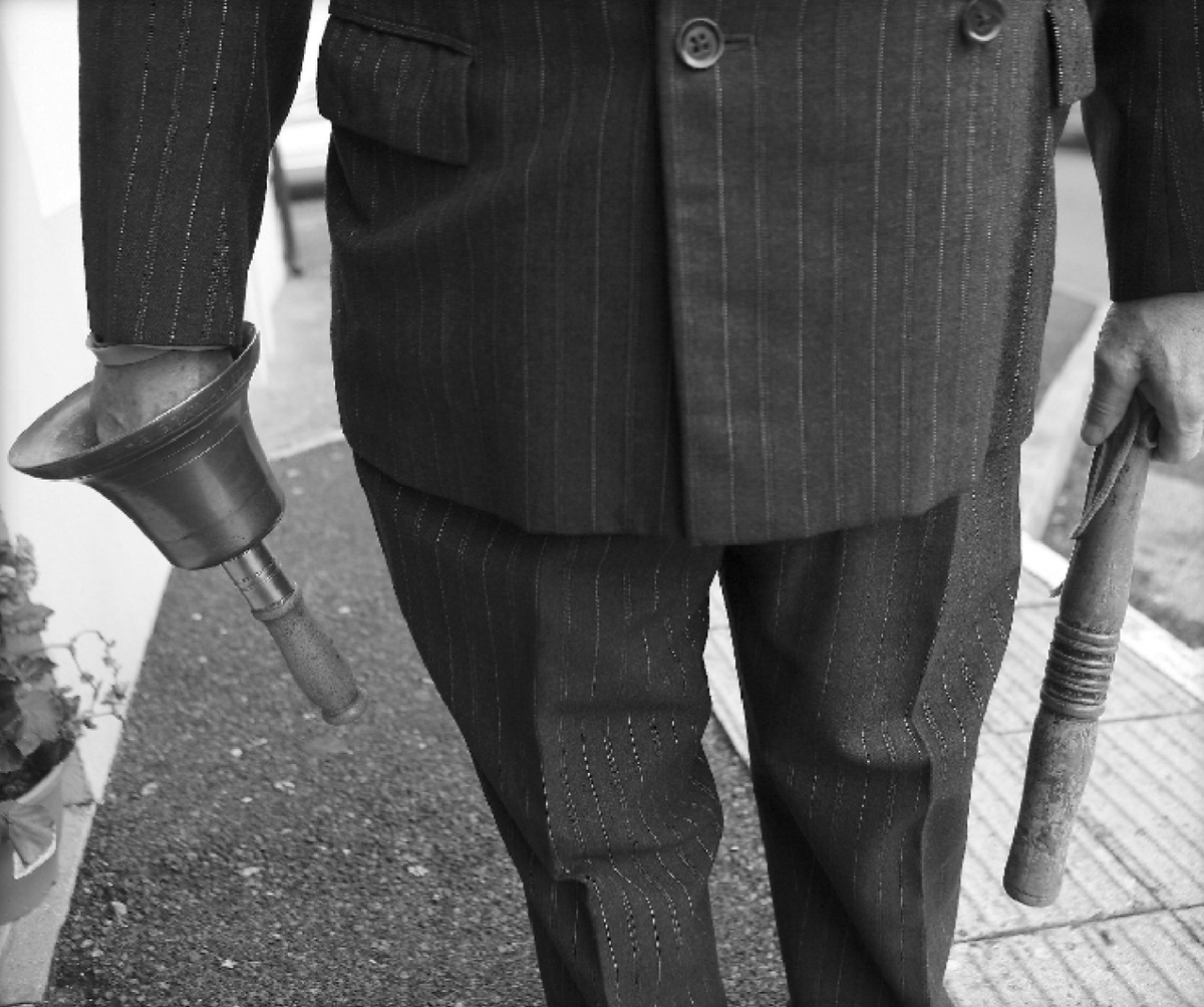 On the Monday after Michaelmas (29 Sept), the township swears in a new Portreeve, and elects its officials, including: • 500 burgesses • 2 attorneys (collecting money/rent)• 4 constables (armed with a truncheon, with responsibility for the strict security of grazing lands)