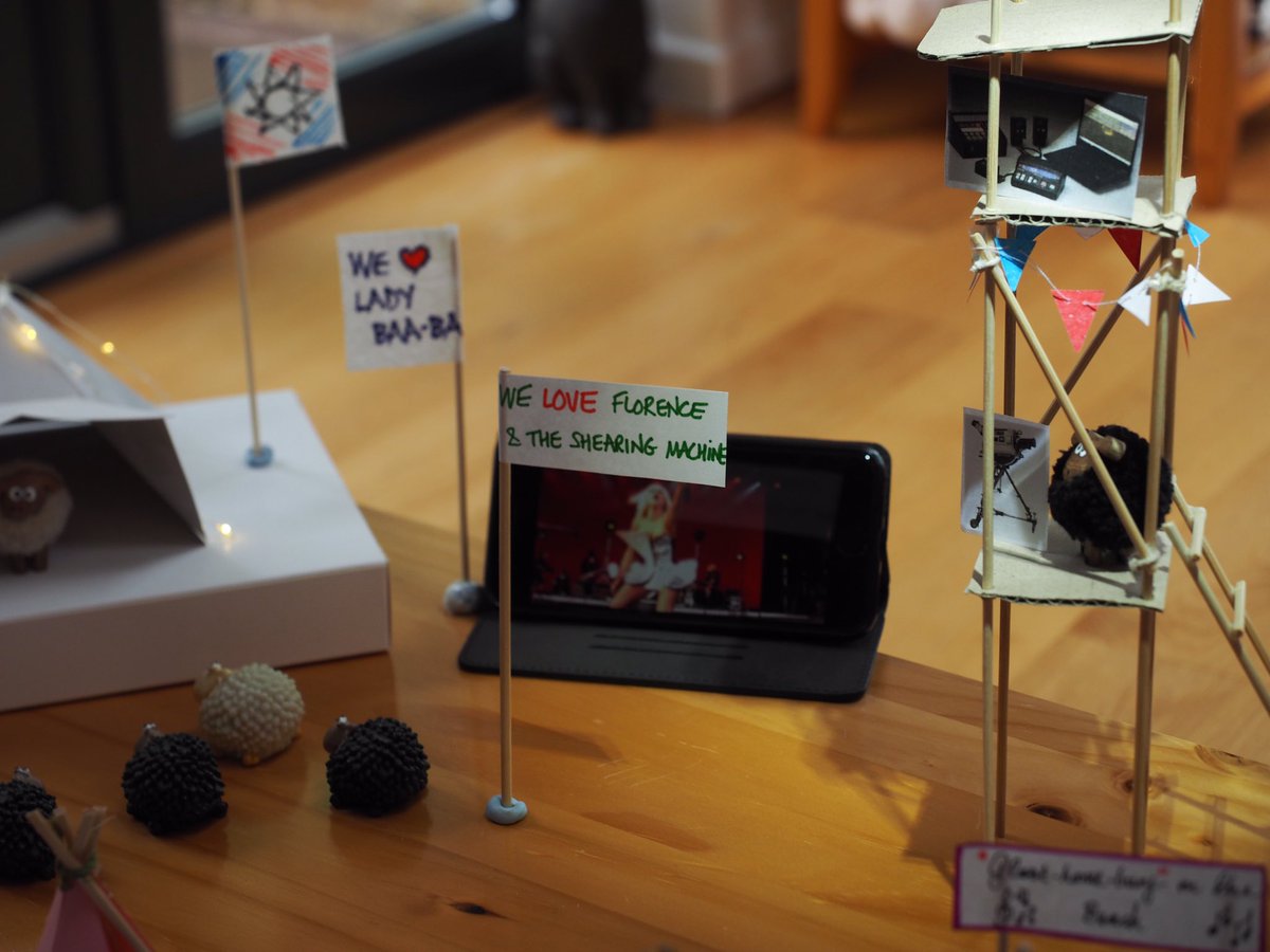 Titch_Sheep's tweet image. Baa, our #GlastonburyAtHome has its own campsite for the flock and it is live streaming on ewe-Tube. Back later for the nighttime sets 🎤🎸🎷🎹🎼🐑🐑🐑😎 #BeachIsolation #2/2