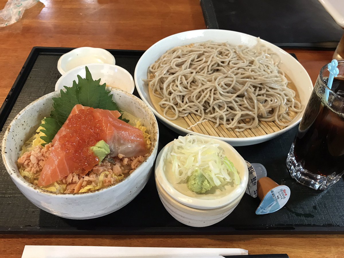 大澤寿夫 幸手市グルメマイスター On Twitter ふじこうの鮭ますこ丼とざる蕎麦 ランチはドリンクも付いて900円税込 このお店の魚料理は本当に美味しいです 味処 ふじこう 埼玉県幸手市上吉羽437 3 営業時間 11 00 14 30 L O 14 00 17 00 22 00 L O 21 00