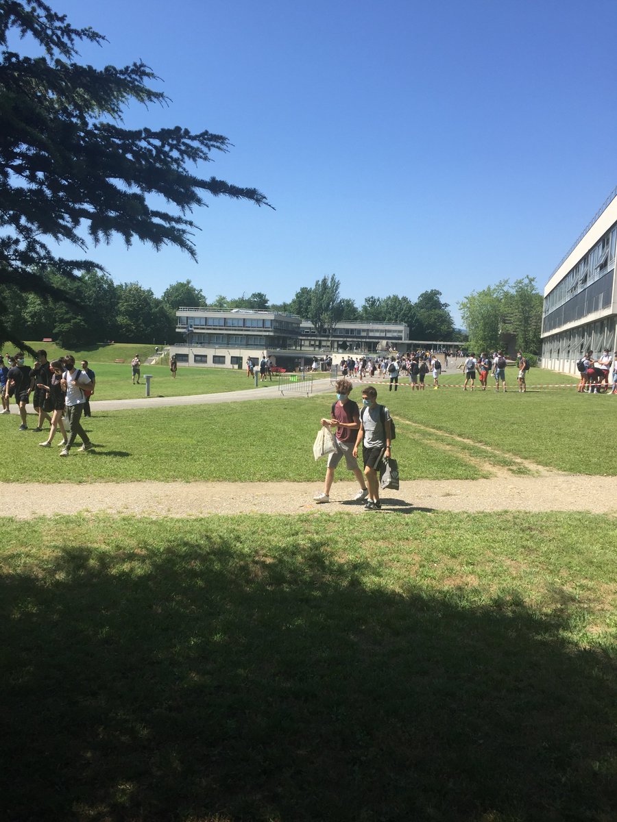 Frank Debouck (@fdebouck) on Twitter photo Le concours Centrale-Supélec débute sous les meilleurs auspices 👍🌞 Le concours Centrale-Supélec débute sous les meilleurs auspices 👍🌞