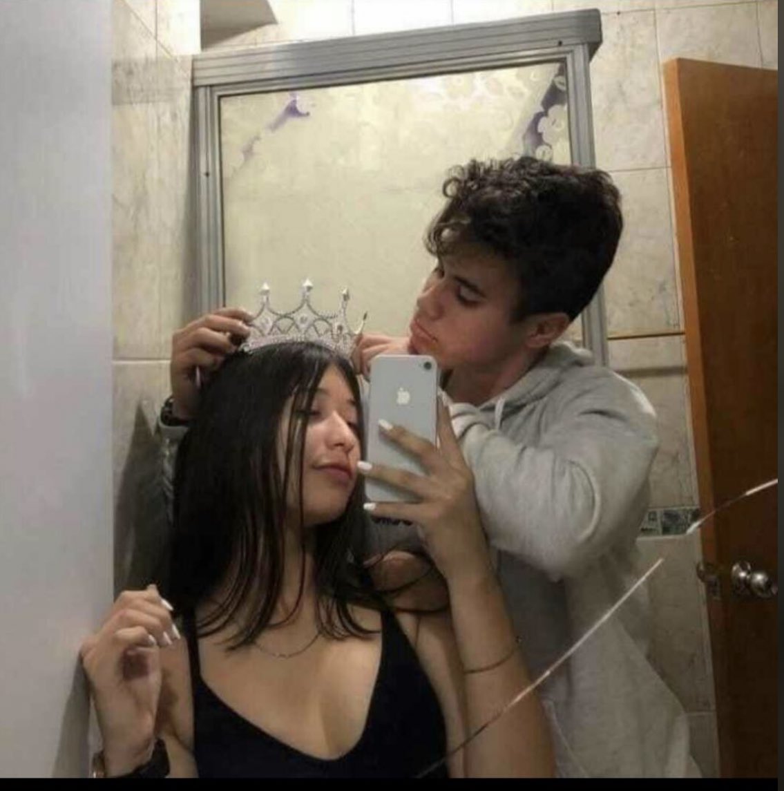30_ideas's tweet photo. A una niña se le pone una corona, no cuernos crack🙃❤️ https://t.co/eFg4Hqk4w8