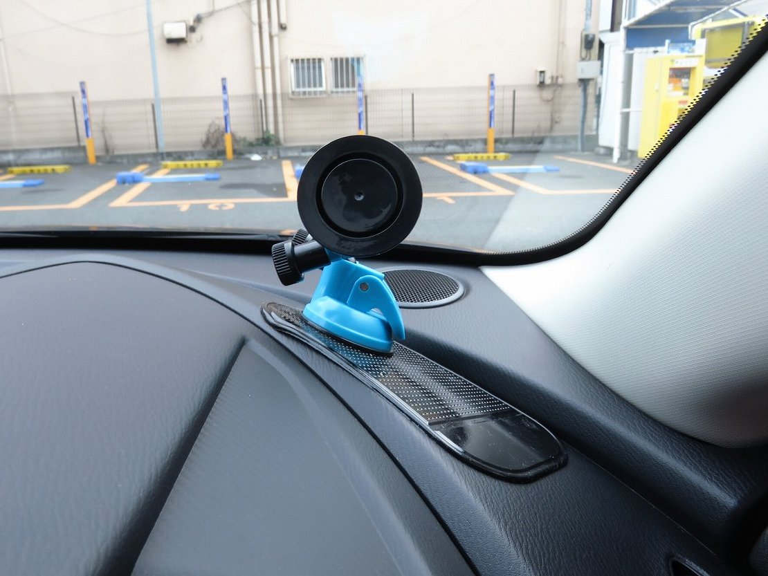 たこ 道路好団垢 בטוויטר 設置条件に制約を受けず どんな車でも固定しやすいのはかなりのアドバンテージだと思う 用途が車載動画撮影なので カメラを前に向ける必要がある