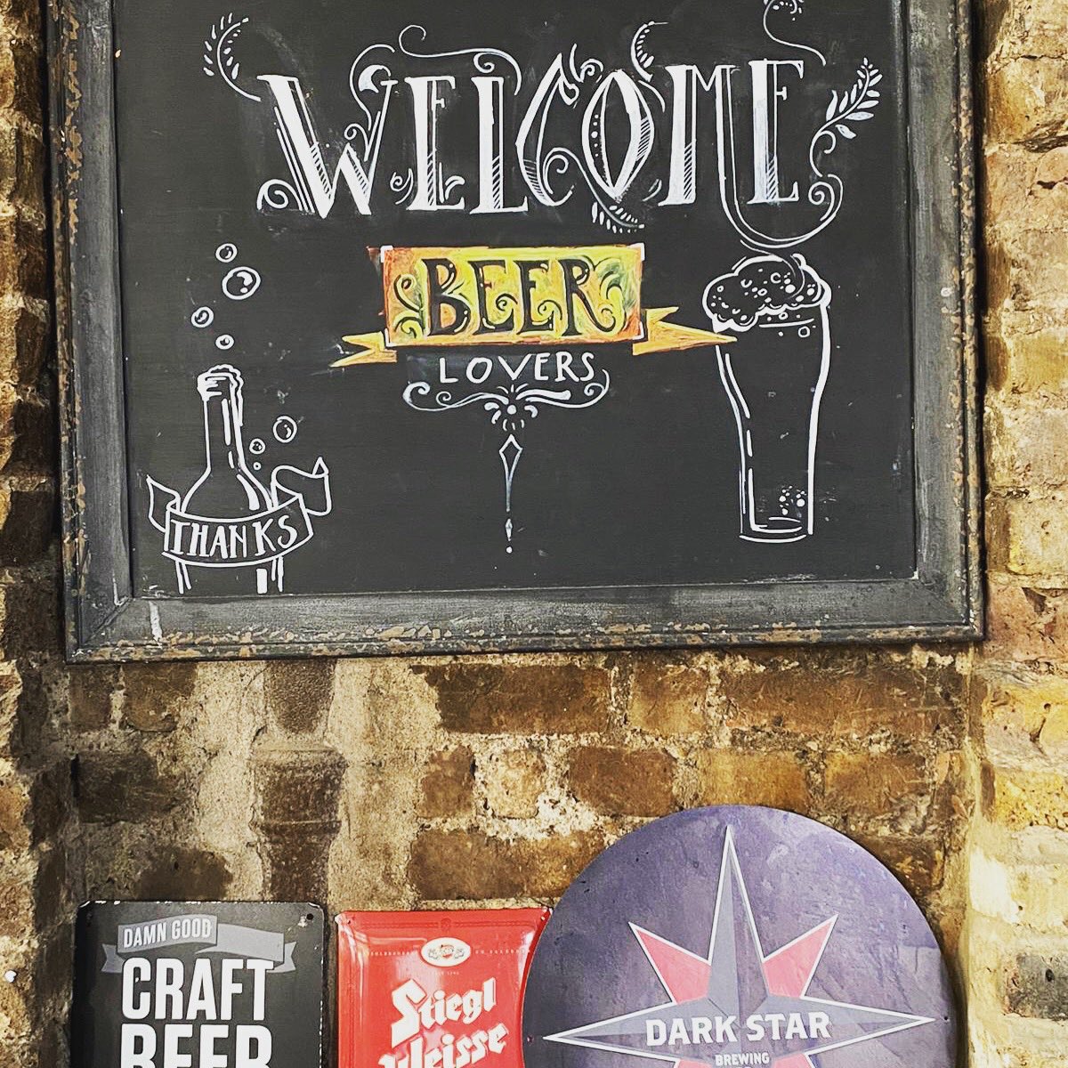 Crown & Anchor tweet media