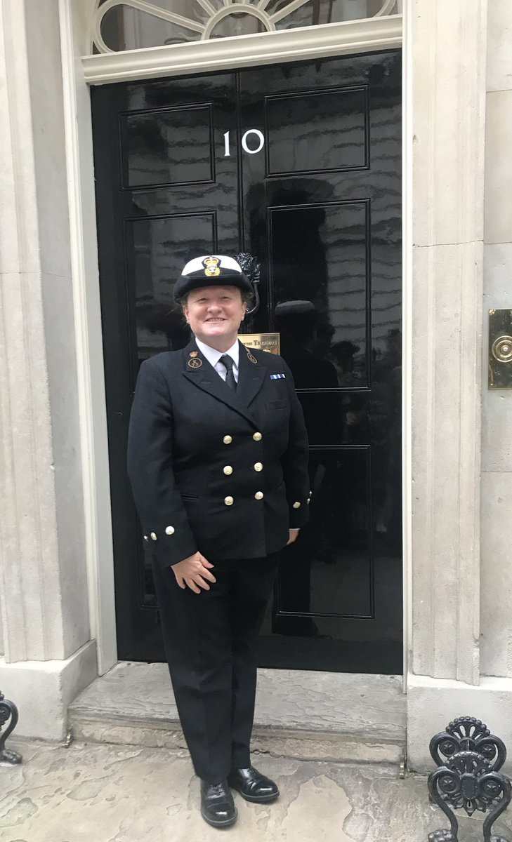 millermccaffers's tweet photo. Double celebrations today #HappyPride AND Happy #ArmedForcesDay2020 #ProudToServe #NavyPride  #AFD2020 #ArmedForcesDay https://t.co/TIaI4JjjGv