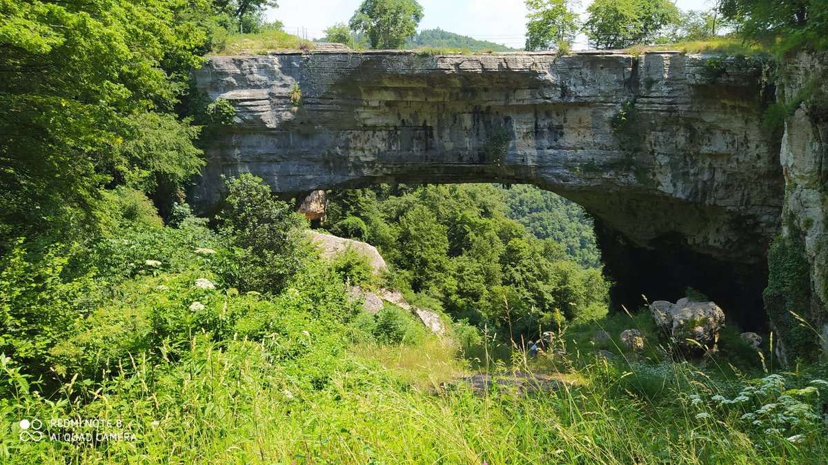 Oggi giretto 🚴 per le colline veronesi 🤩, prima la mitica salita Peri-Fosse 😰, poi visita al ponte di Veja...spettacolo