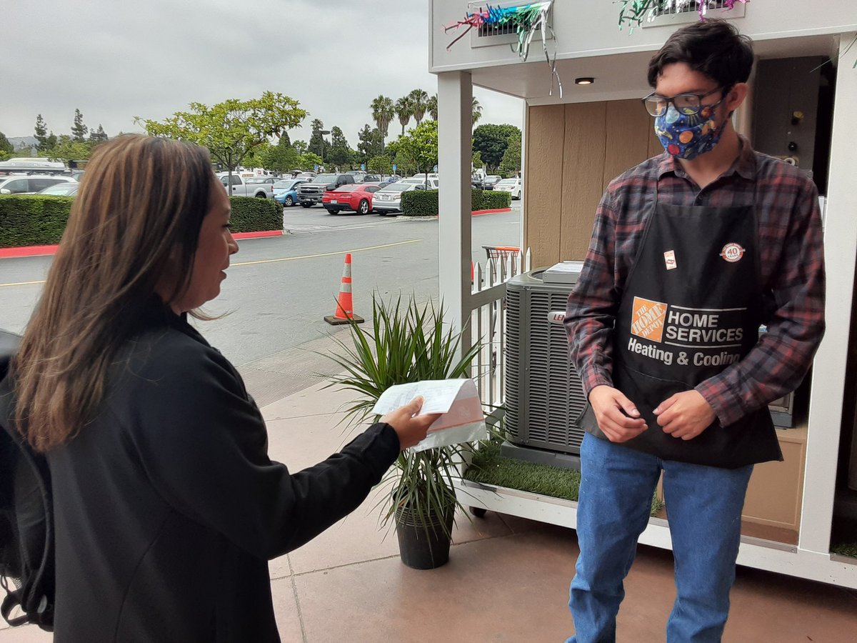 Our Lg Brandon recieved a Homer Award from our Store Manager for his outstanding performance in Creating hvac opportunities for Camarillo #1012 .  Great work Brandon!!