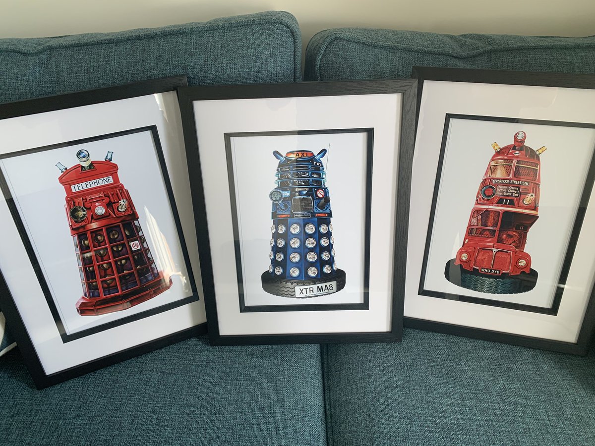 If you walk into my house you might know that I like #doctorwho. Loving these prints from <a href="/StuMacKay1977/">Stu MacKay Fine Art</a> Invasion range.