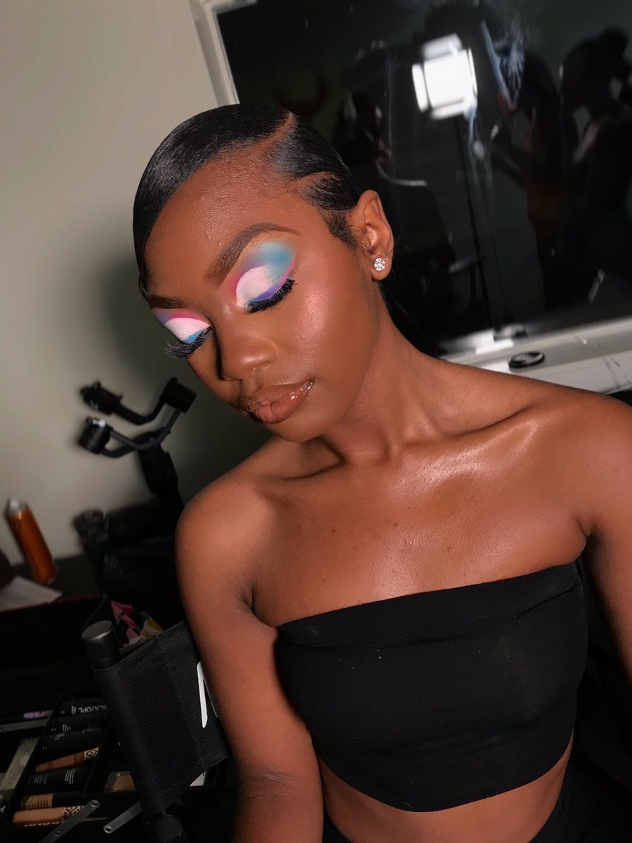 _TheGlamEffect_'s tweet photo. Color for the Feed 💗💜💙
.#mobilealmua #makeup #alabamaMUA https://t.co/RVdGGADjnt