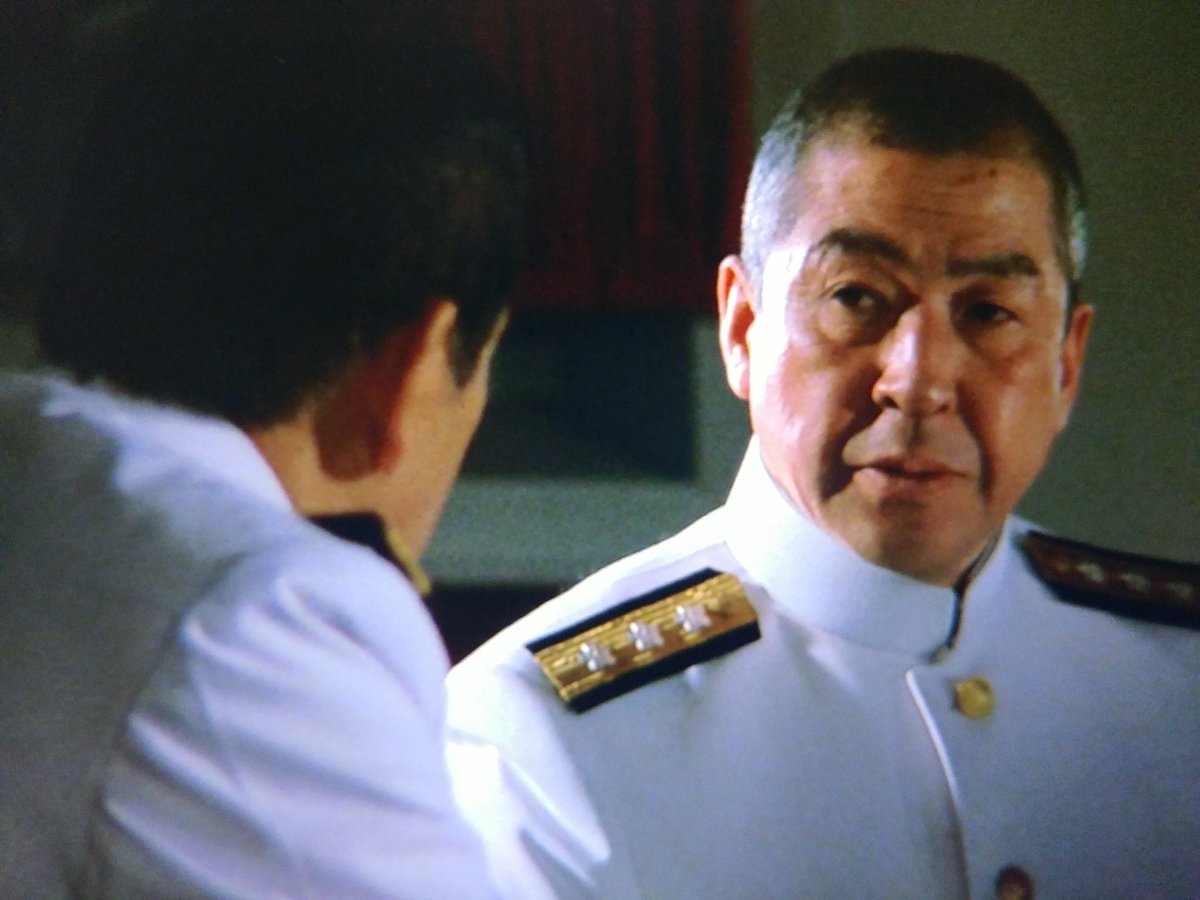 Joss En Twitter 私は 草鹿役の三橋達也と宇垣役の高橋幸治がこの映画のサブキャラで極めて好きなんですが 特にこのシーンが好きです 大和特攻の作戦を草鹿が伝える前のやり取り 最後にお互い微笑みを見せるとこがたまらん 高橋幸治は実際の宇垣纏にかなり似