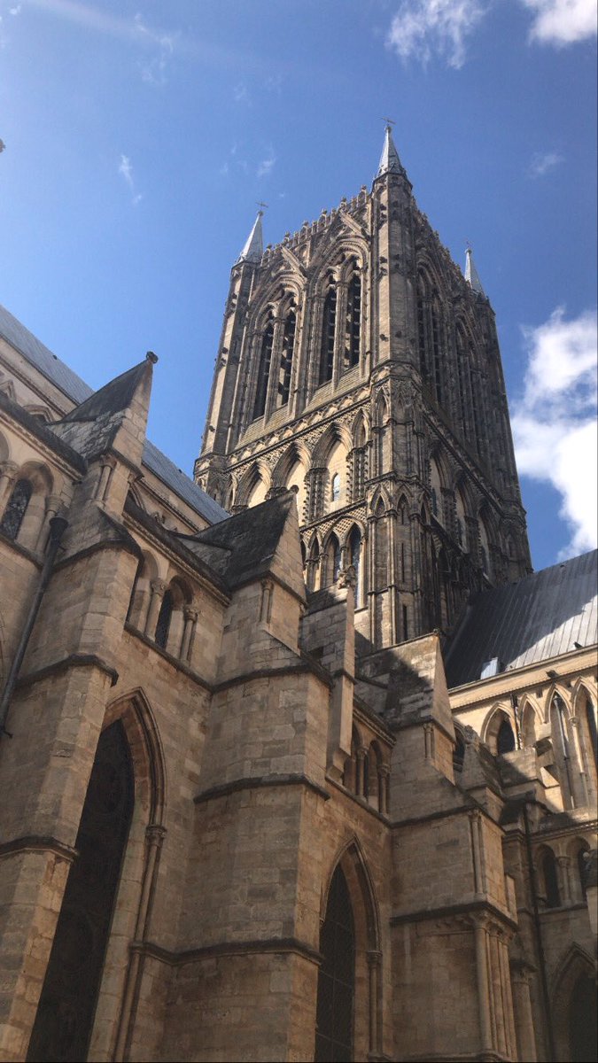 leahbenthin's tweet photo. Lived in Lincoln my whole life and never get tired of seeing this ❤️ https://t.co/qaXrQd1y6c