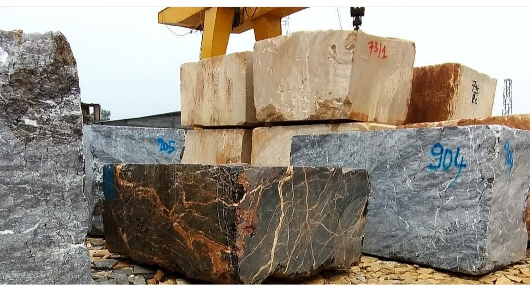 grd_stone's tweet photo. Ending this week with these beautiful blocks of Beige Limestone, Nero Port Laurent, and Grey Lido in stock.
#naturalstone #marbleblocks #limestoneblocks #interiordesign #exteriordesign #Morocco #grandstone https://t.co/SS8LhB48Pz