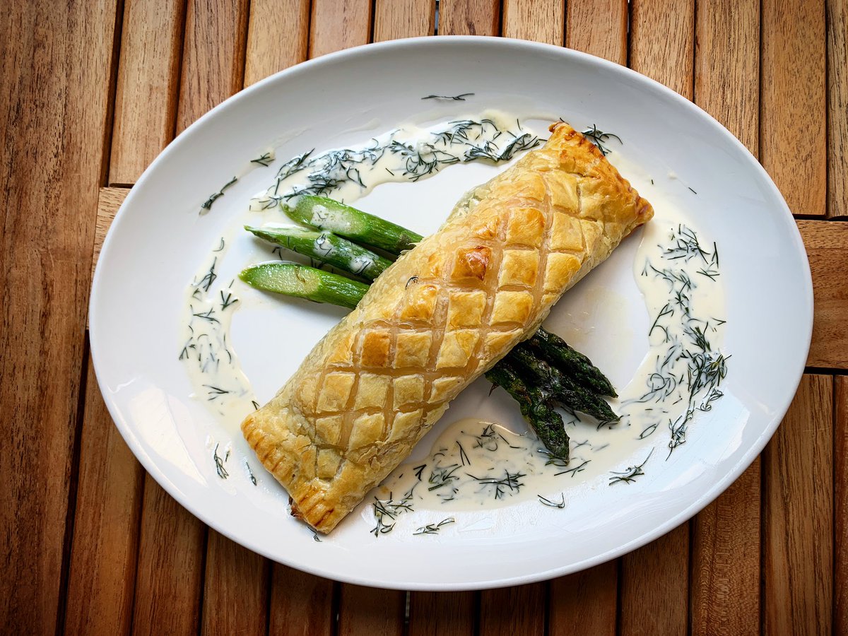SALMON WELLINGTON anyone... On the menu at the Lion- 🤯 #pub #salmonwellington #littleburgundy