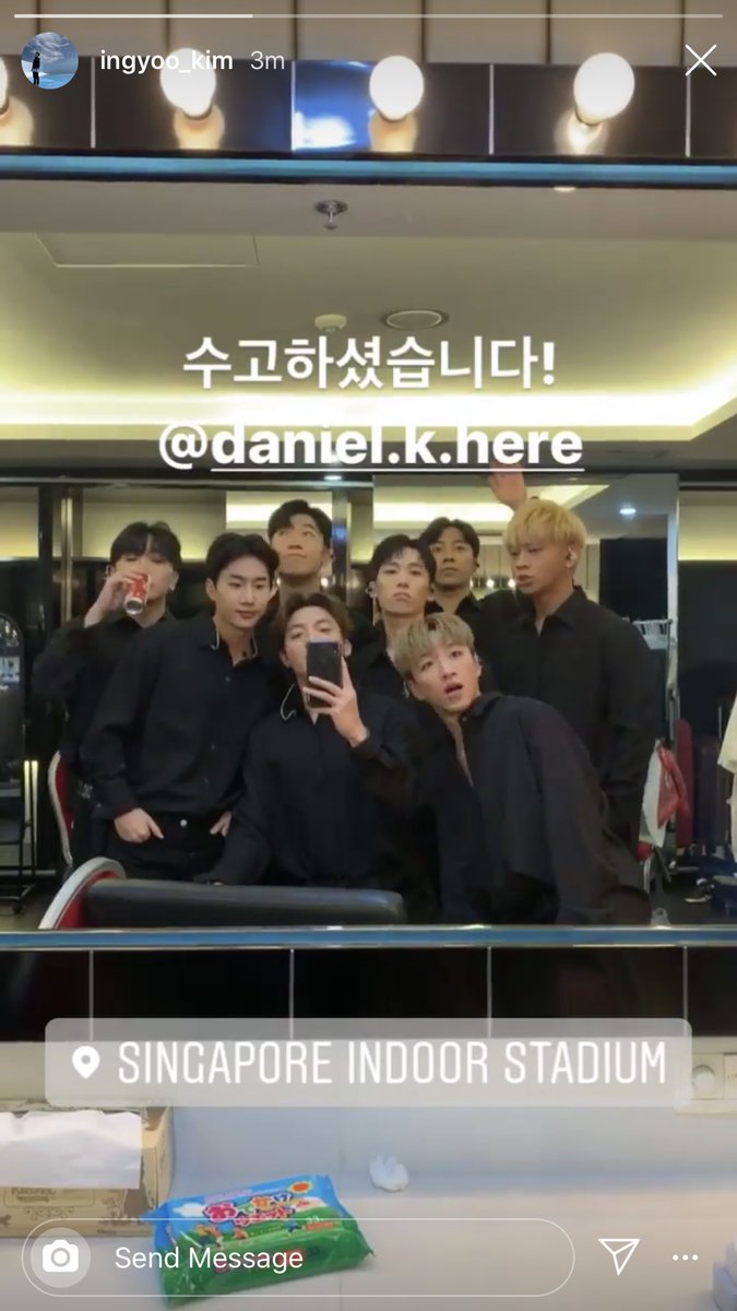 It was revealed then some of his dancers were actually his longtime friends for more than 8 years!! He asked them to work with him when he set up KONNECT and they accepted. They call themselves Team Daniel.Ingyoo (Carrot) even posted a sweet message about Daniel 