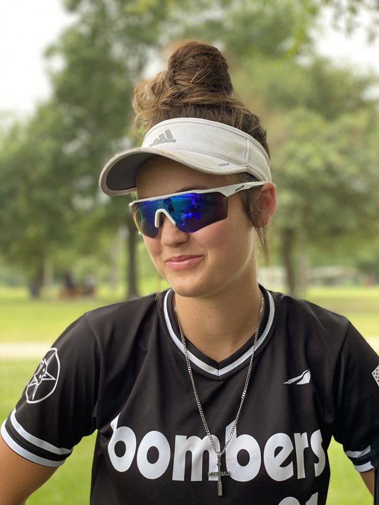 TrinityMuhle's tweet photo. #NationalSunglassesDay
#Softball
#SoftballSaturdays
#TrinityMuhle
#Trex
#Classof2021 https://t.co/lvFPG2wdUd
