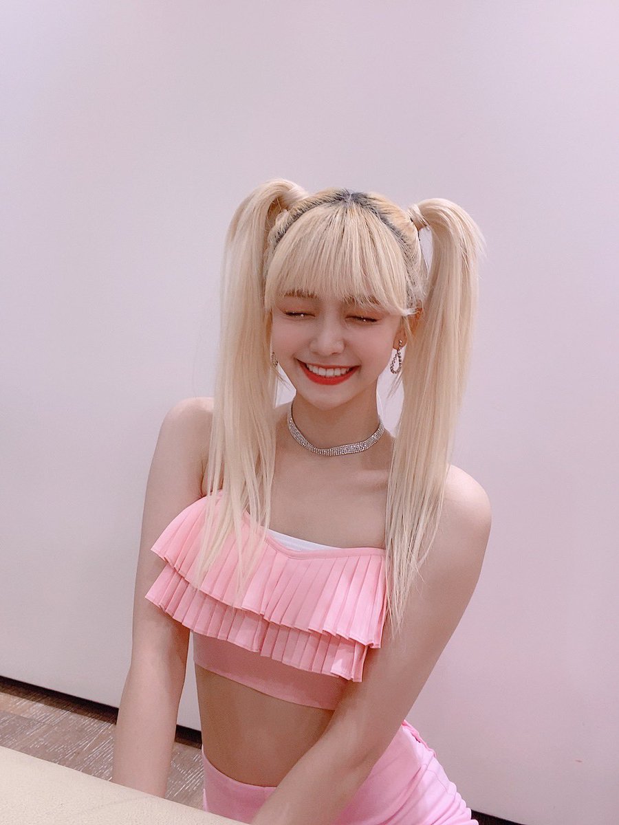 girlgroupspics's tweet photo. everglow ; onda https://t.co/VoFz5soIJS