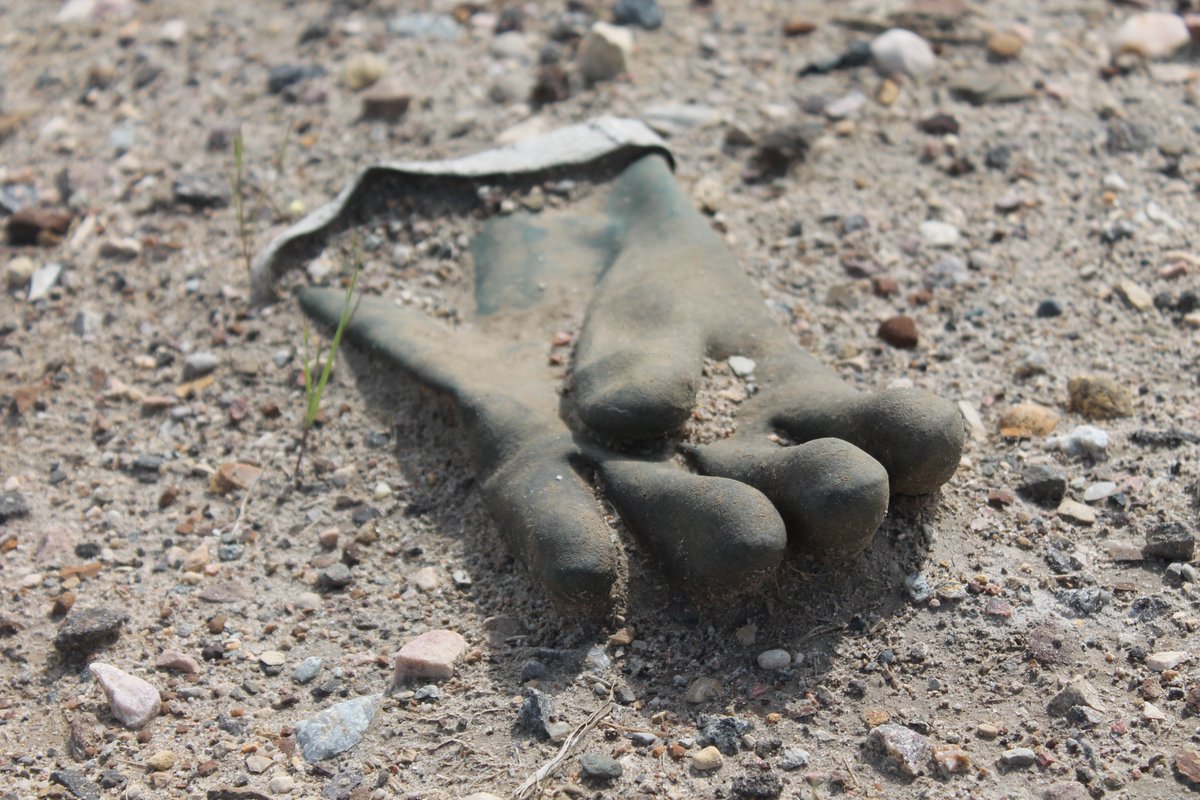 Took some pics driving through Alberta oilsands today. This is traditional territories of 18 First Nations and 6 Metis settlements. It's also one of the most toxic places on earth. Tailings ponds, garbage in ditches, plastic, animal life...water is life yo...