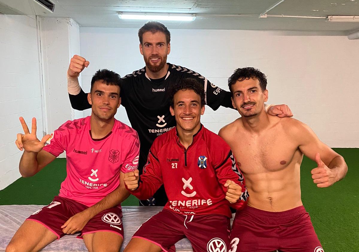 LuisMilla_6's tweet photo. ➕3️⃣  Victoria muy trabajada de todo el equipo en el campo del líder. ¡Vamos a por más! ¡Vamos @cdtoficial! 🌋🏴󠁧󠁢󠁳󠁣󠁴󠁿 https://t.co/t6HLa2Fm08