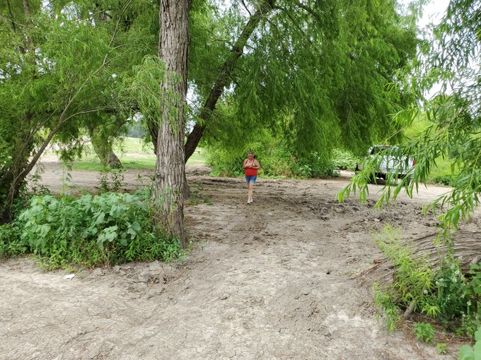 Reconing new filming sites!  #outdoors #bbw #public https://t.co/ITNTSKVr3S<a href="/tag/outdoors"class="tags">#outdoors</a><a href="/tag/bbw"class="tags">#bbw</a><a href="/tag/public"class="tags">#public</a>