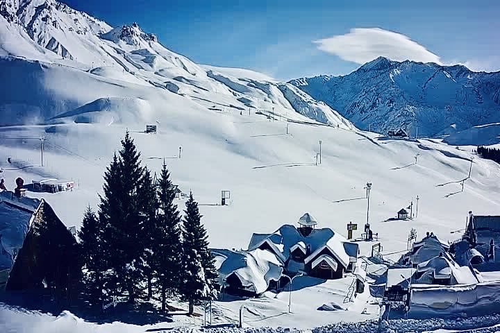 laslenasresort's tweet image. ¡Así amaneció el Valle de Las Leñas hoy! Vuelven los paisajes con la mejor nieve.

Foto: 27 de junio de 2020

#LasLeñas #Nieve #CordilleraDeLosAndes #Argentina #Mendoza