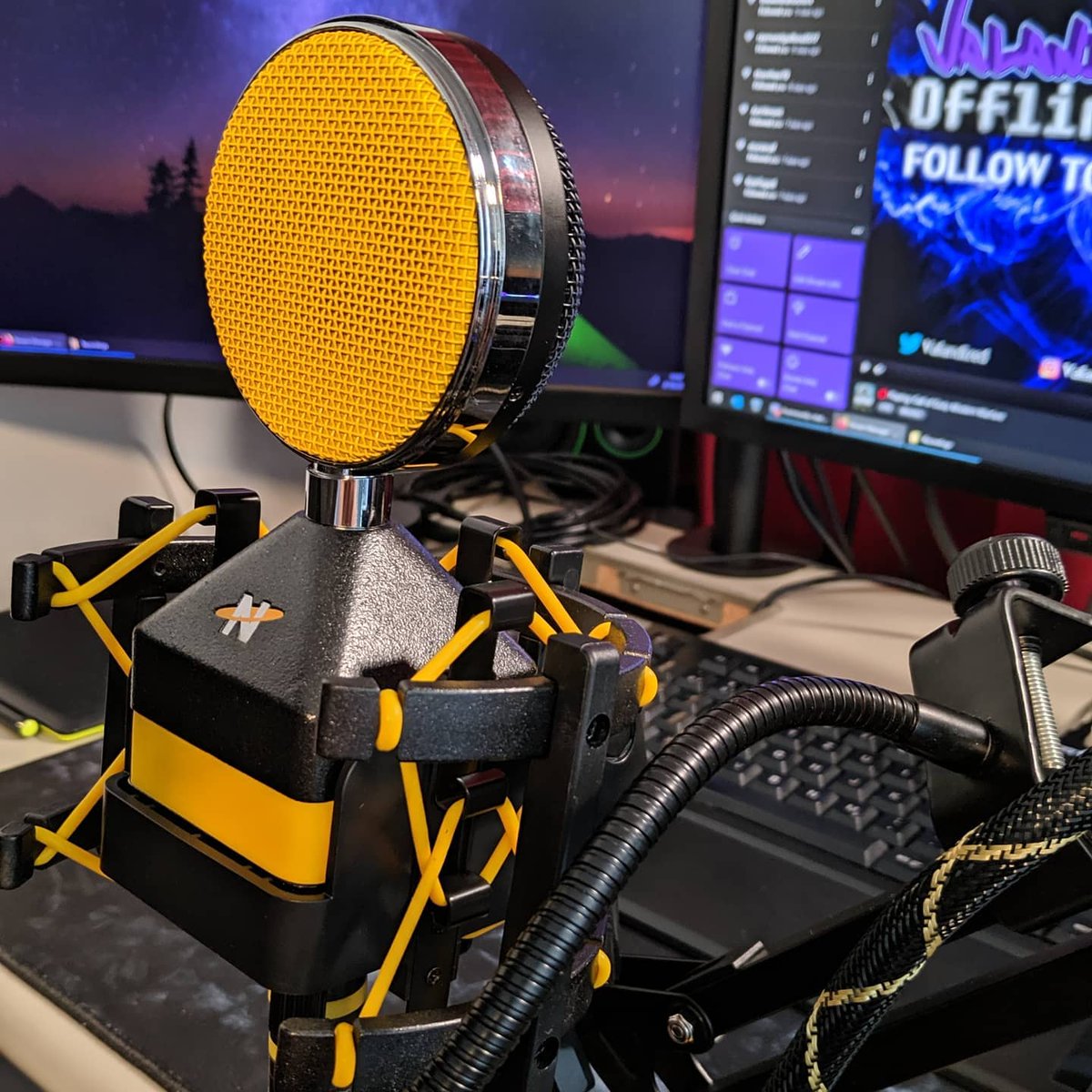 So excited about my new Neat Worker Bee microphone! Let's see how it sounds like live on Twitch!

#neatmicrophones #workerbee #beeline #streamingsetup #streaminggear #condensermic #smallstreamer #smallstreamercommunity #twitch #twitchstreamer #smallstreamer @TwitchSIE @NeatMics