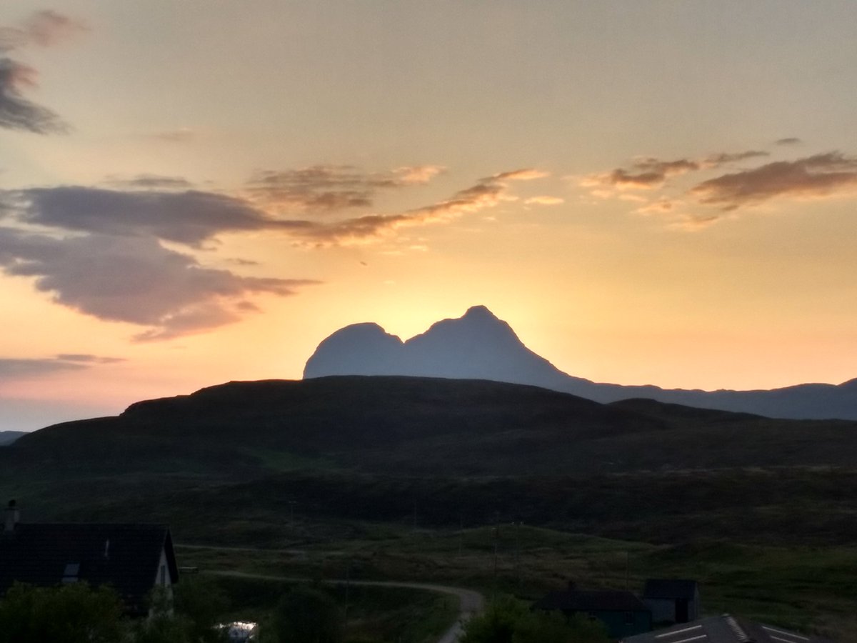 oneeyedlizzie's tweet photo. @ArtyBagger The Cairngorms (should be in Elphin for some Assynt joy this weekend😢) #ReturnToTheMountains https://t.co/p0kg9I1DFf