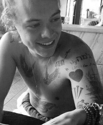 𝓗𝓪𝓵𝓯 𝓪 𝓱𝓮𝓪𝓻𝓽