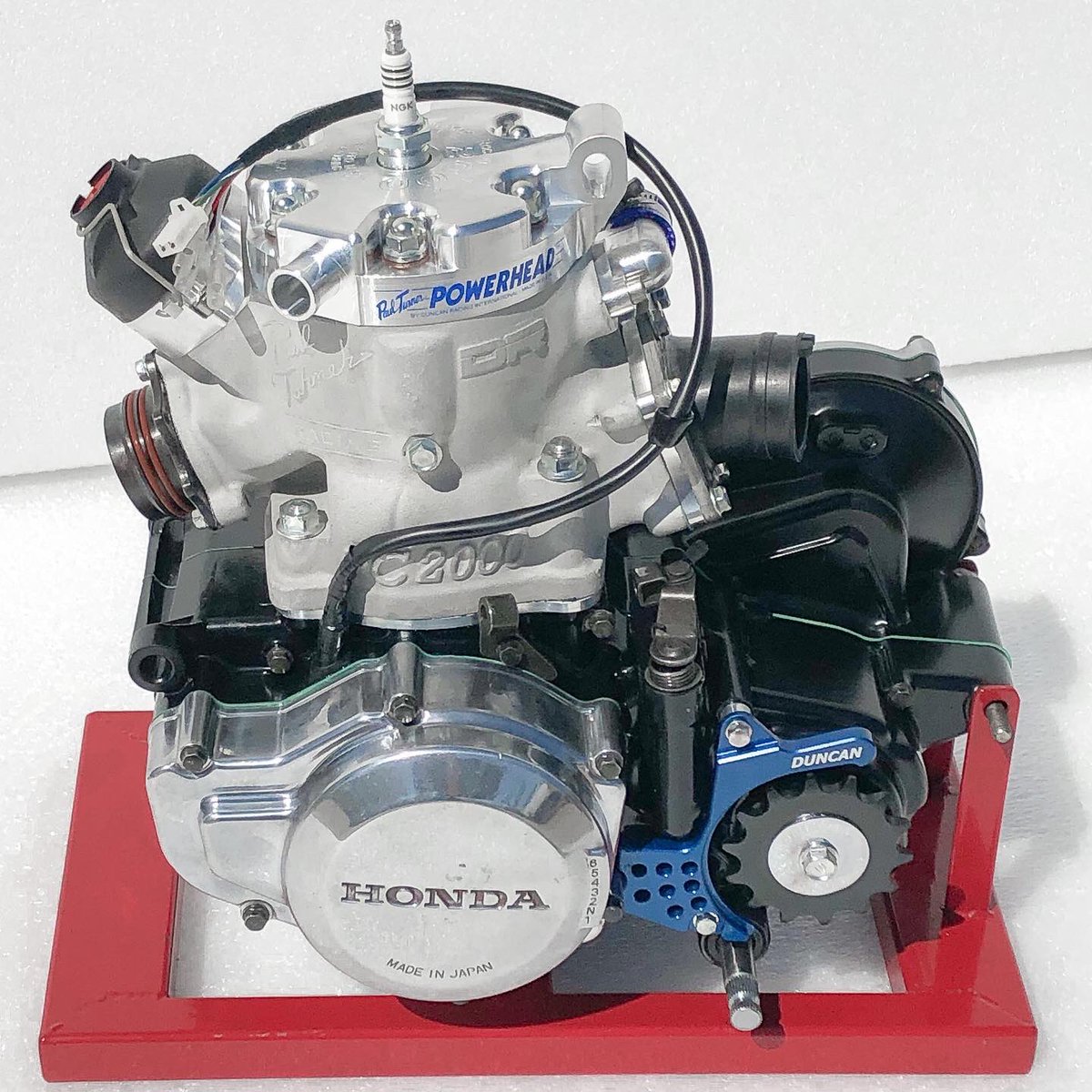 DuncanRacingInt's tweet photo. One of our builds this week:
1988 #HondaTRX250 complete engine rebuild. PC 2000 Cylinder Kit, Pyramid Reed Valve, DR Rebuilt Crankshaft, Fresh Trans, Hinson Clutch, Powder Coated, Polished. Installing in Lobo Chassis. #enginerebuild #pyramidreedvalve #powdercoated #duncanracing https://t.co/pluysOor27