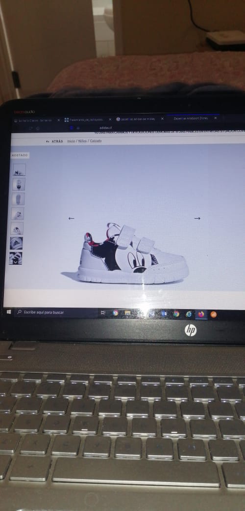 cokeediaz's tweet photo. @adidas_ES @adidasCO @adidasAR @adidas mi hijito de 3 años con TEA se niega absolutamente a usar otras zapatillas que no sean las adidas mickey, por favor busco cualquier información de donde encontrarlas, talla 24 1/2 o 25 https://t.co/ZTZLFbJY8u
