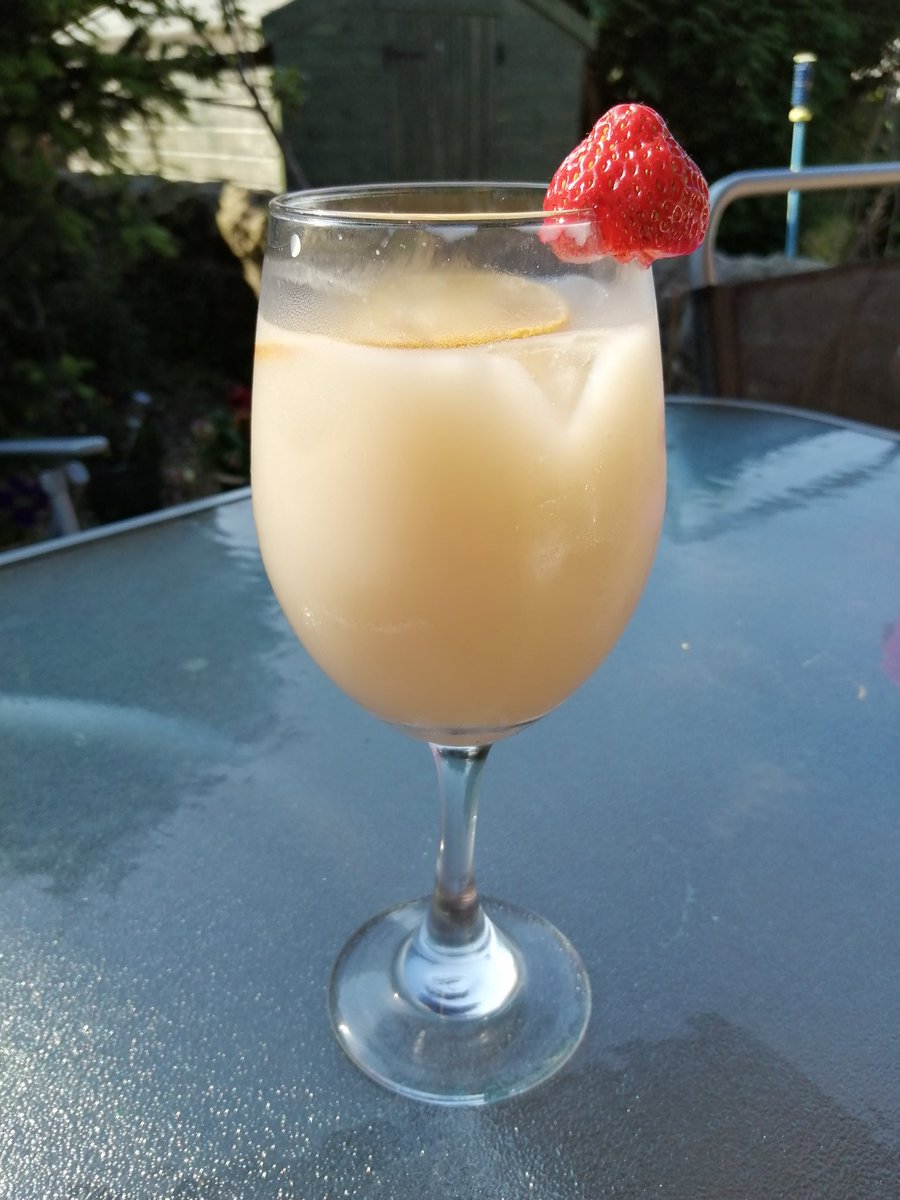 Huge thank you to <a href="/SipsEvents/">SipsEvents</a> for providing the amazing cocktails for the last few days delivered to our door for our not wedding celebrations ... #pinacolada #pornstarmartini #gin #sipsevents #Edinburgh