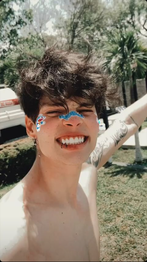 EmyAm8's tweet photo. @Jashlem Me encantas 😍🤤 @jashlem https://t.co/4jNDj3Y8NM