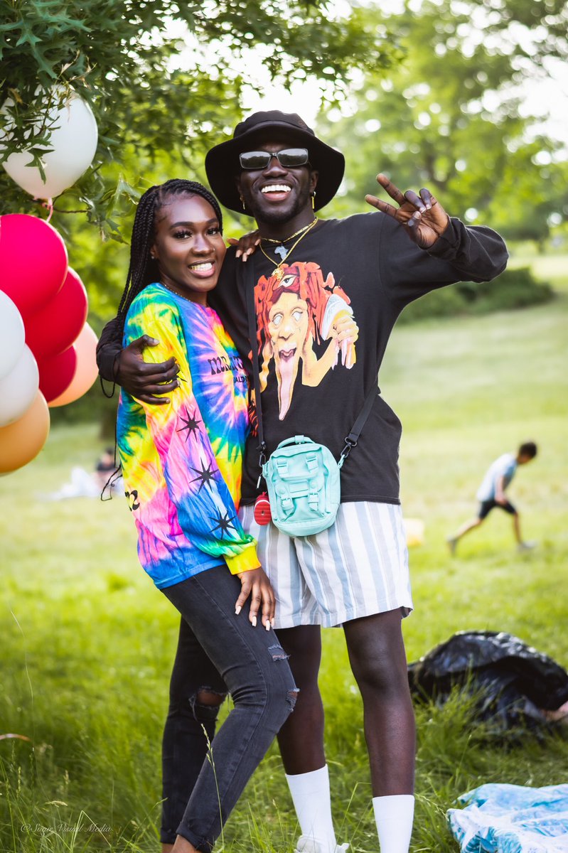 mrshawtyme's tweet photo. Picnic Vibes ☀️⛱🤍 #mrshawtyme https://t.co/Atg1gzr4od