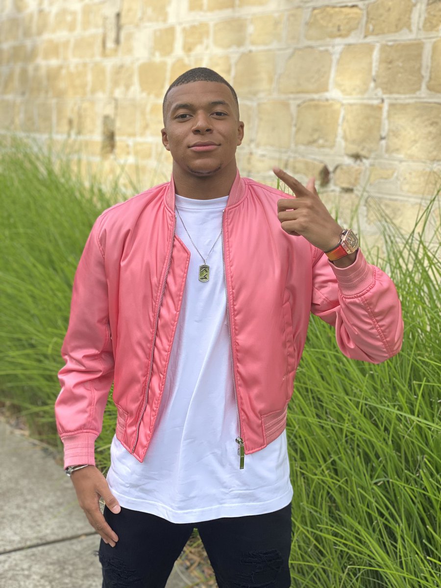 kylian mbappe pink
