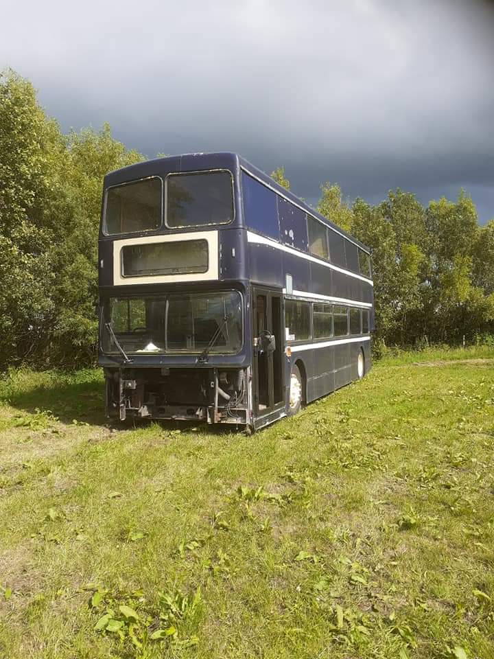 Bramble_hill_'s tweet photo. And the bus is moved! Our next ongoing project will be turned into our new glamping accommodation.. super exciting! #glamping #ukglamping #glampinguk https://t.co/366mgdcXCR