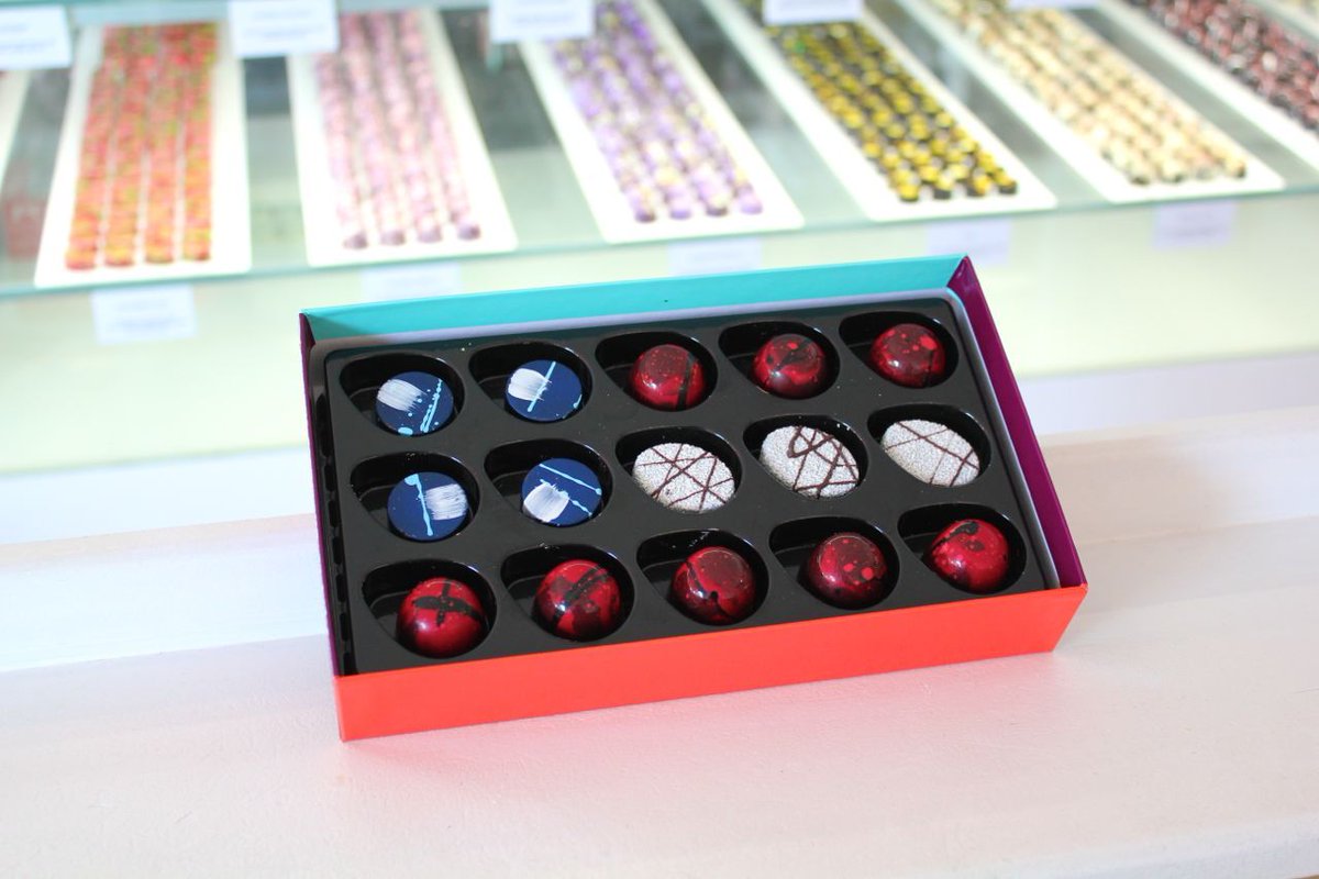 We are celebrating 4th of July this week with our Independence Day Collection!  Available online or made to order at each of our locations.  Enjoy this American flag design using our Dark Chocolate Raspberry, Almond Caramels, and Toasted Coconut  #kateweiserchocolate