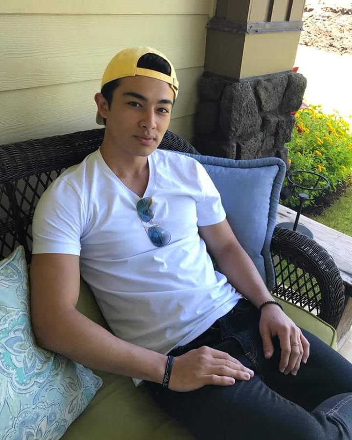 MhayObina's tweet photo. HAPPY 15TH MONTHSARY LOUDRE https://t.co/lOcrQAVrOU