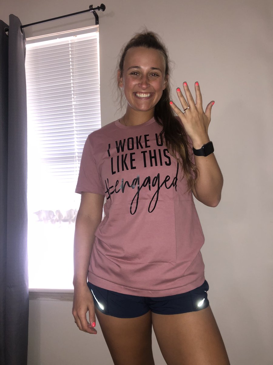 ashlynnbusch's tweet photo. we're gonna get married https://t.co/ukxteJdFAi