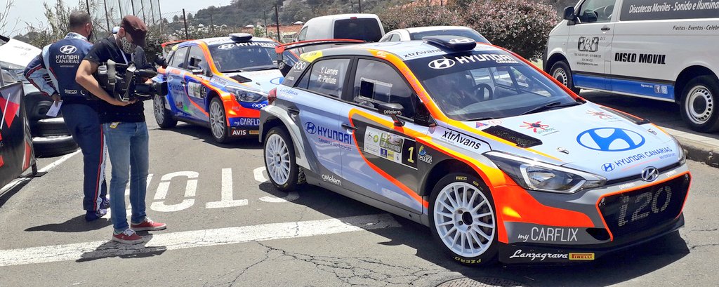 WillyRodriguezC's tweet photo. @Yeray_Lemes-@Rogelio_Penate brillantes ganadores del estreno en España 'postpandemia'. La pareja de @CanariasHyundai dominó desde el Tc2 (con trompo y luego pinchazo del #citroën R5 de @LuisMonzonArt). 3° #ToniPonce, x delante al C5 de @EmmaFalcon1 #RallyVillaSantaBrigida2020. https://t.co/zfKV9v4ldk