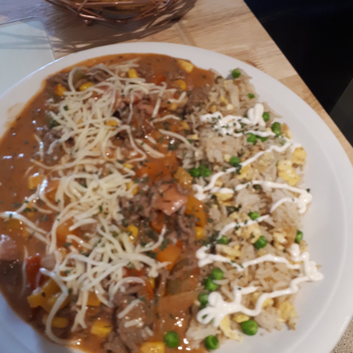 lotsofcooking's tweet photo. Savoury Mince And Egg Fried Rice. #savorymince #homemade #homemadeeggfriedrice https://t.co/PD8h7cnMT2