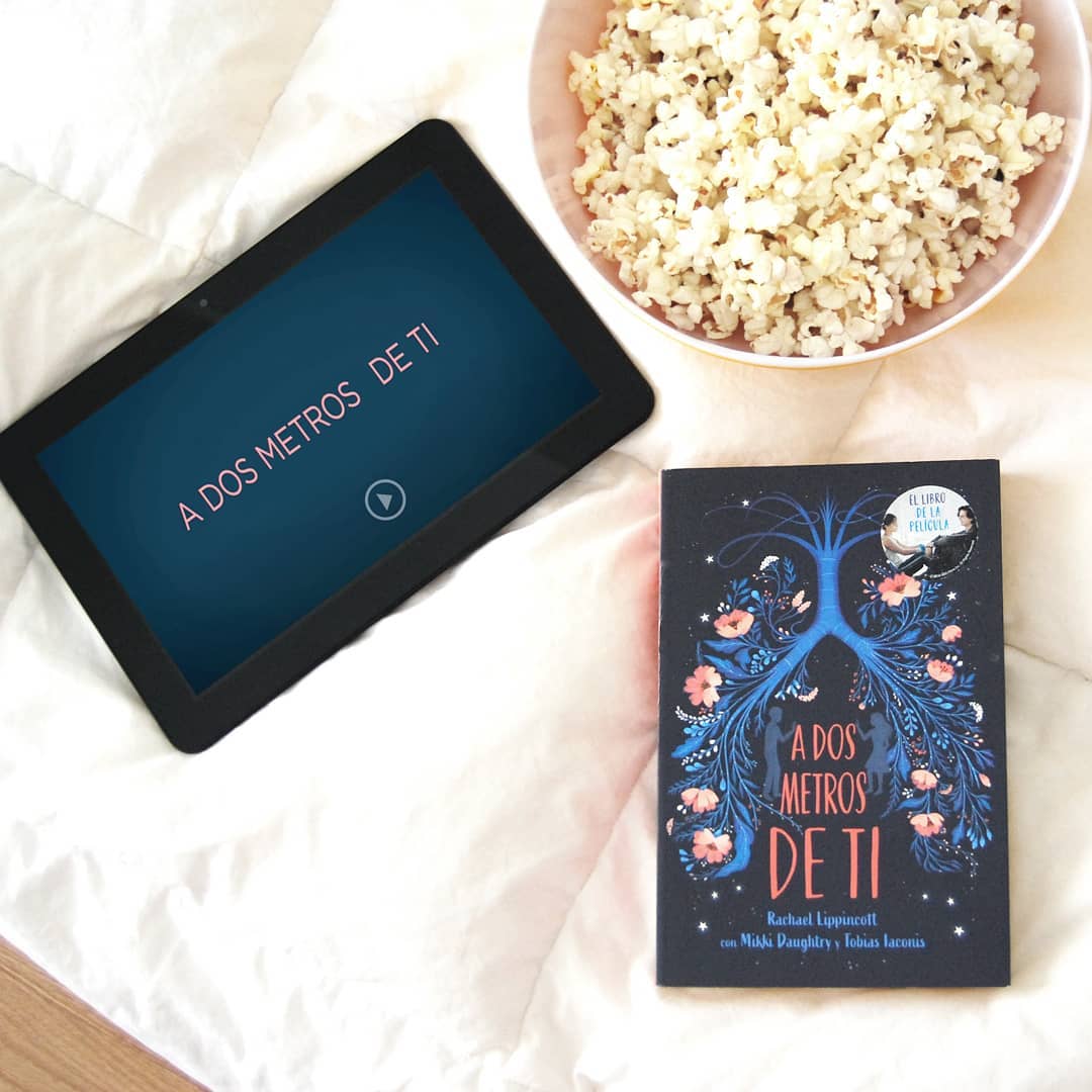 nubedetinta's tweet photo. Nunca es mal momento para reencontrarnos con Will y Stella. 💛 Si tuvieras que elegir entre el libro y la peli, ¿con cuál te quedarías? 🧐 https://t.co/ZPHlWi4UtS