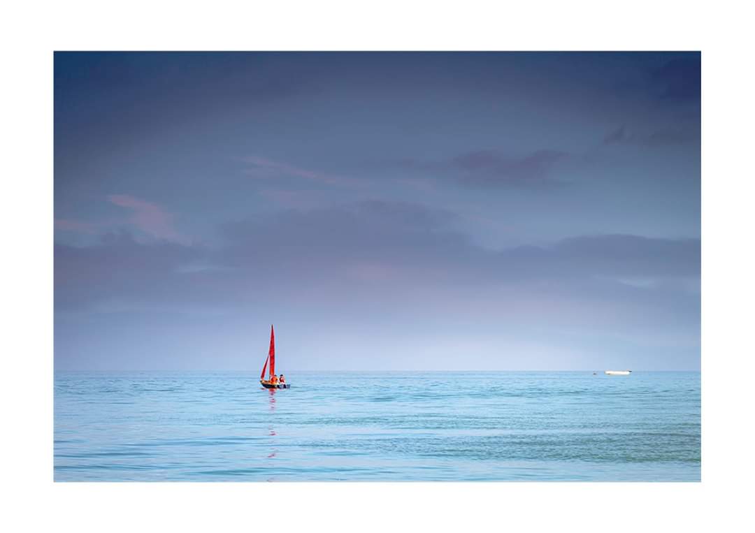 Red sail #whitstable #landscape #georgefiskphotography #imagesforsale #boat #sail #seascape @WhitstableLive @stormhour