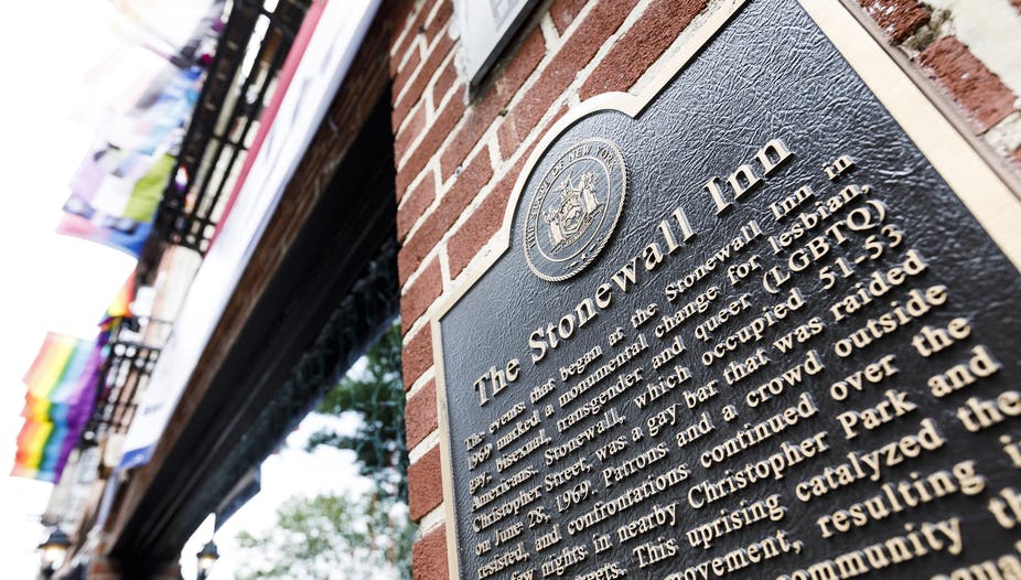 autbar's tweet photo. Happy #PrideMonth #WherePrideBegan #Stonewall Inn NYC. #OurQueerHistory #JimToyCenter #AnnArbor #Realypsi @UmichStudents #autBAR @glbtbooks @UmichStudents @UMSpectrumCtr #Jimtoycenter @lgbtrc_emu #pride #AnnArbor #Realypsi @ILoveGayDetroit @ILoveGayMI #lgbtq #gay #equality https://t.co/VBiNRmescU