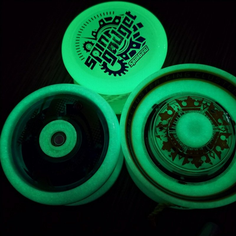 ryo_ayame's tweet photo. グロー3兄弟 #スピンガジェット #ハブスタック #キングクラスター #spingadget #hubstack #kingcluster #glowcollection #yoyo #yoyocollection https://t.co/81Ft7Ast9y