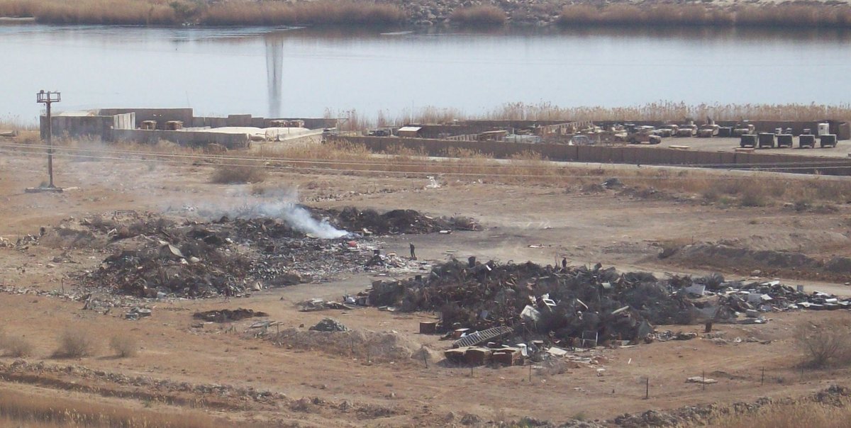 mcarmystrong's tweet image. I just had a conversation about the burn pits with a table of Iraq War veterans. They're not convinced that @JoeBiden has a strategy for dealing with this crisis. What is the Democratic plan for our generation's Agent Orange?
@BLeeForCongress 
@TulsiGabbard 
@amyklobuchar