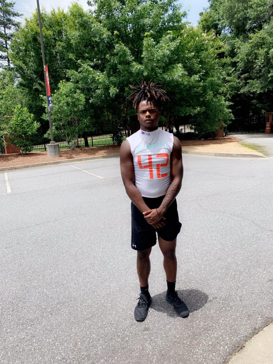 jaimel_johnson's tweet photo. Had a good day at the UA camp today ! @DemetricDWarren @NHSPatsFB @RecruitGeorgia https://t.co/MZMjImyWiA