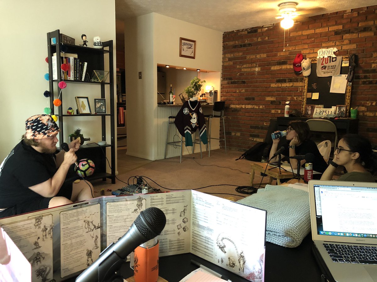 AroundD20's tweet photo. GUESS WHAT DAY IT IS #DnD https://t.co/TDkr9JO3Gc