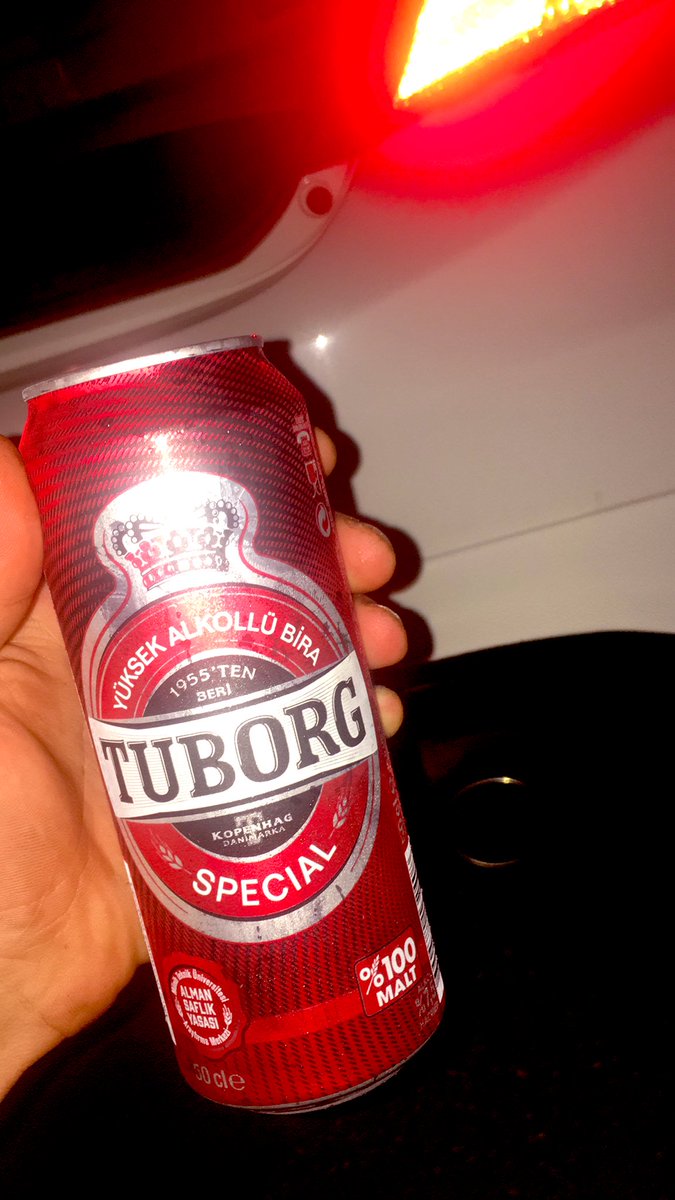 Sevebilseydin ayrılıkta güzeldi, ÖZLEŞİRDİK....
#İyiGeceler.🍻