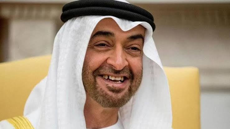17) Prens Zayed Arap dünyasında ateist kimliğiyle tanınıyor. Halife’nin ateist olduğunu da ünlü bir Arap din alimi açıklamıştır. İslami ne kadar faaliyet varsa yasakladılar. Ayrıca Papa'nın başlattığı dinler arası diyalog projesinde.