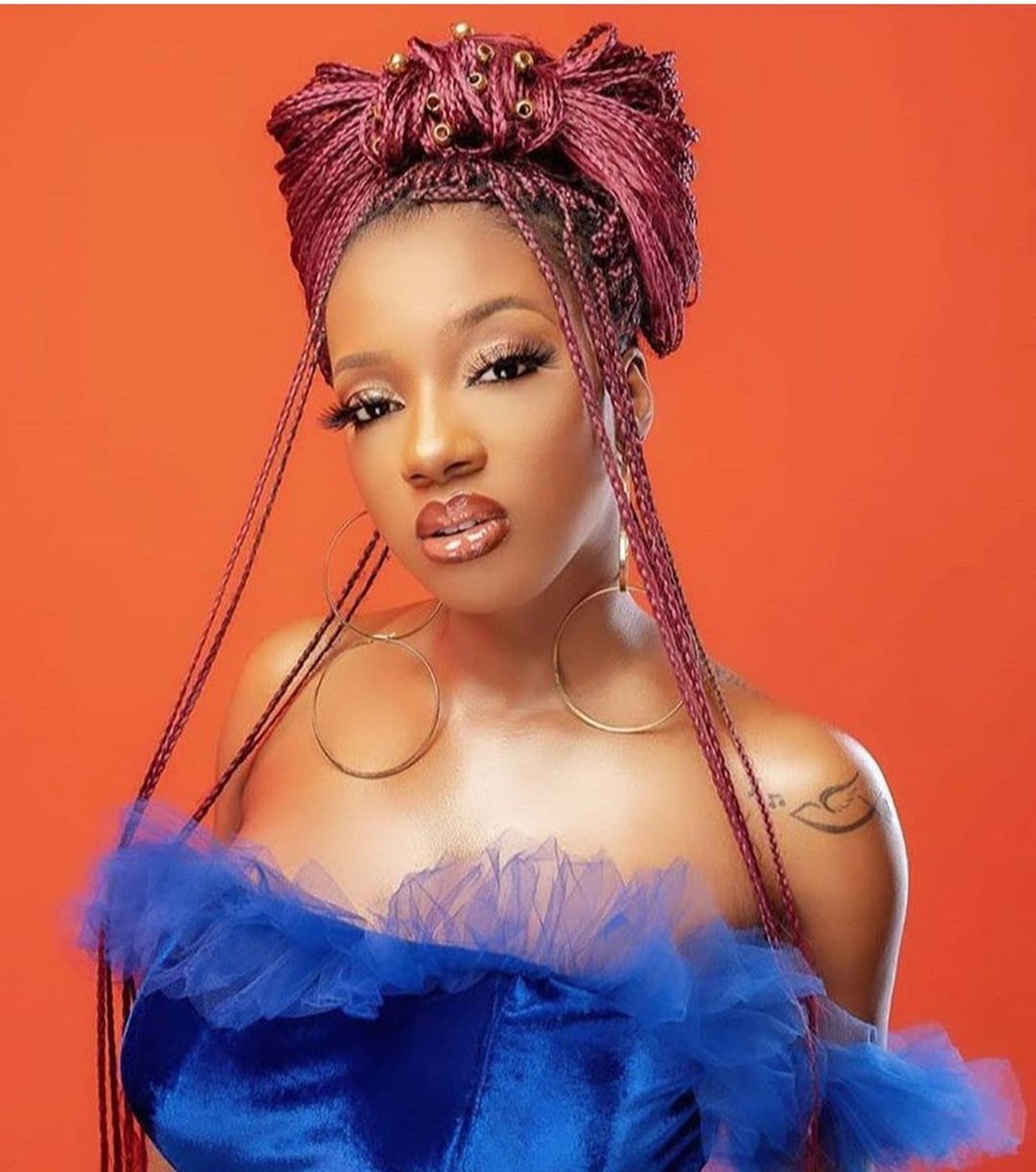 Instablog9ja4's tweet photo. OK Avalons your Queen is stunning ❤ https://t.co/MYsHiWvDTL